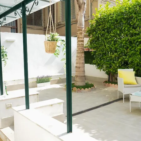 5 Urban Garden House